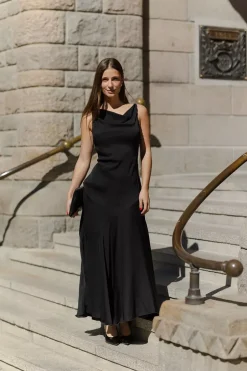 Aster Dress Black^VIVEH Online
