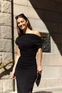 Columbine Dress Black^VIVEH Fashion