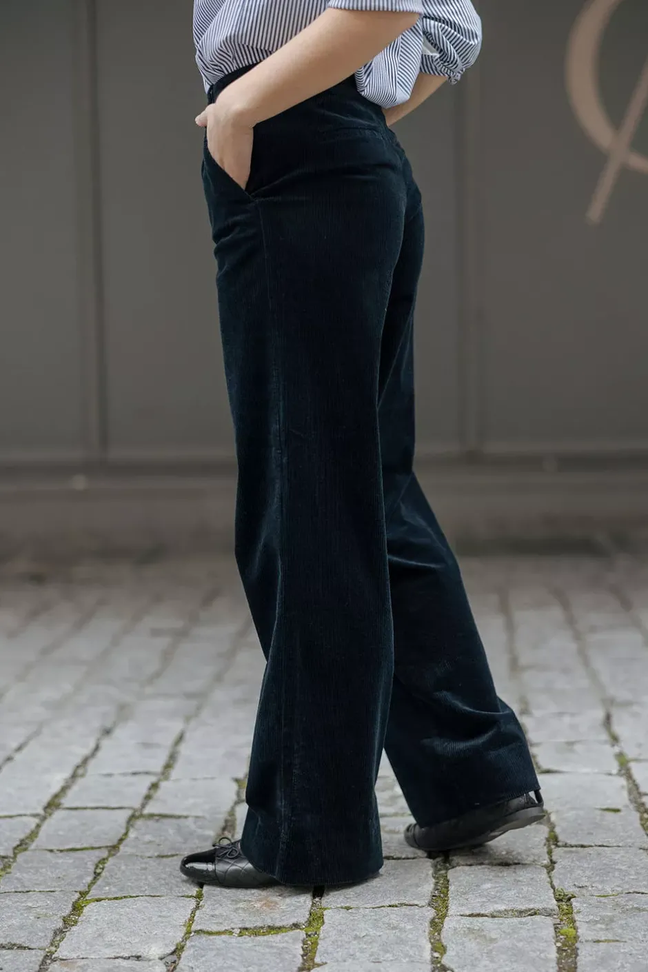 DenaFV 837 Dark Blue Corduroy^FIVE UNITS New