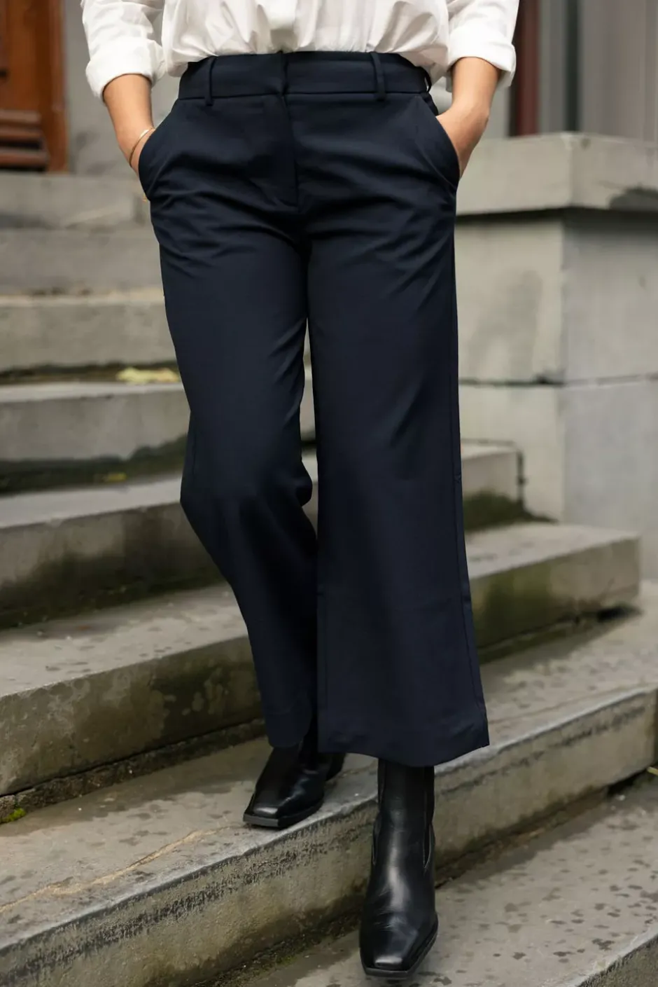 DenaFV Crop 285 Navy^FIVE UNITS Outlet