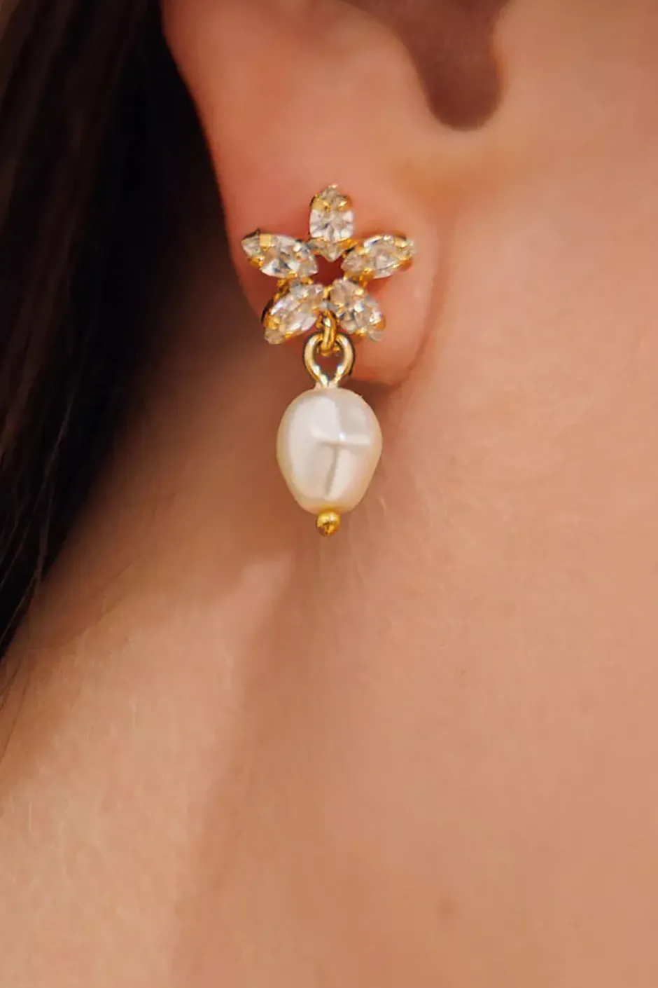 Emmy Earrings Gold Pearl/Crystal^CAROLINE SVEDBOM Clearance
