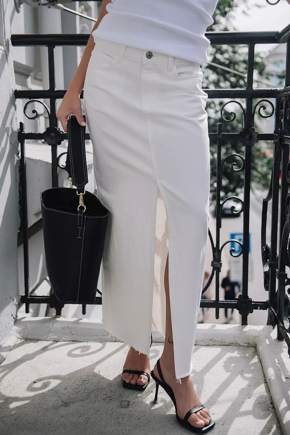 Gemma Rigid Denim Skirt Off White^TWISTu0026TANGO Hot