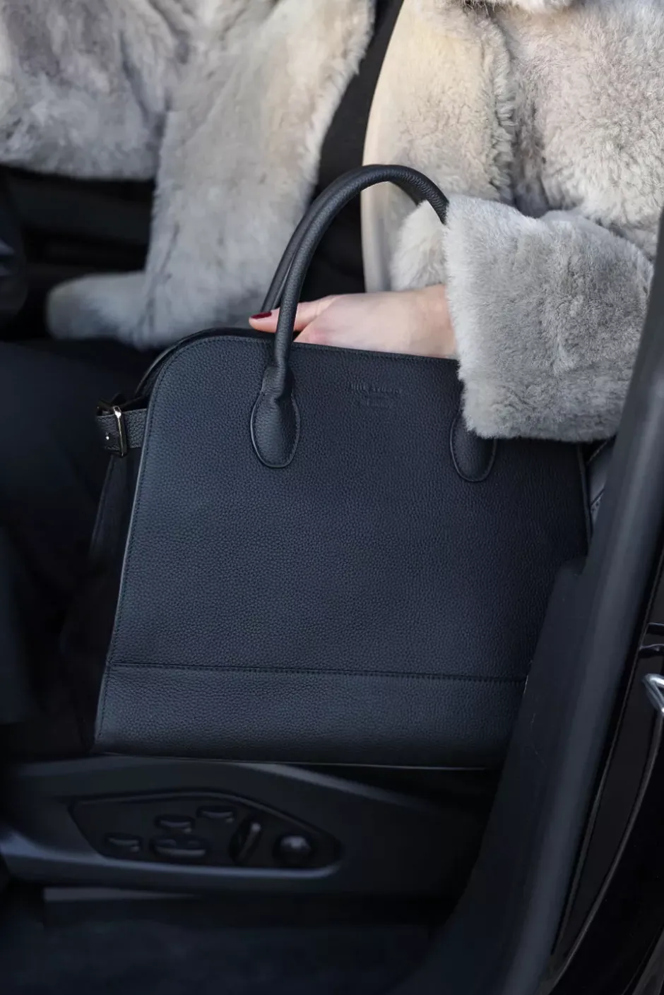 x Jim Rickey HiiL Tote Grained Black^HIIL STUDIO Clearance