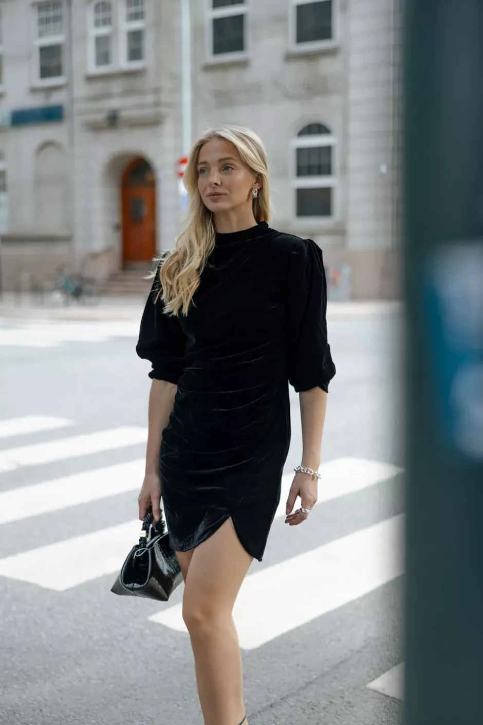 Jet Dress Velvet Black^CARMA Online