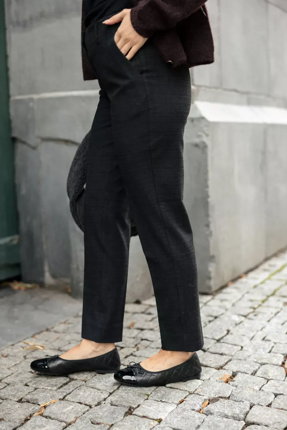 JuliaFV 042 Black Check^FIVE UNITS Sale