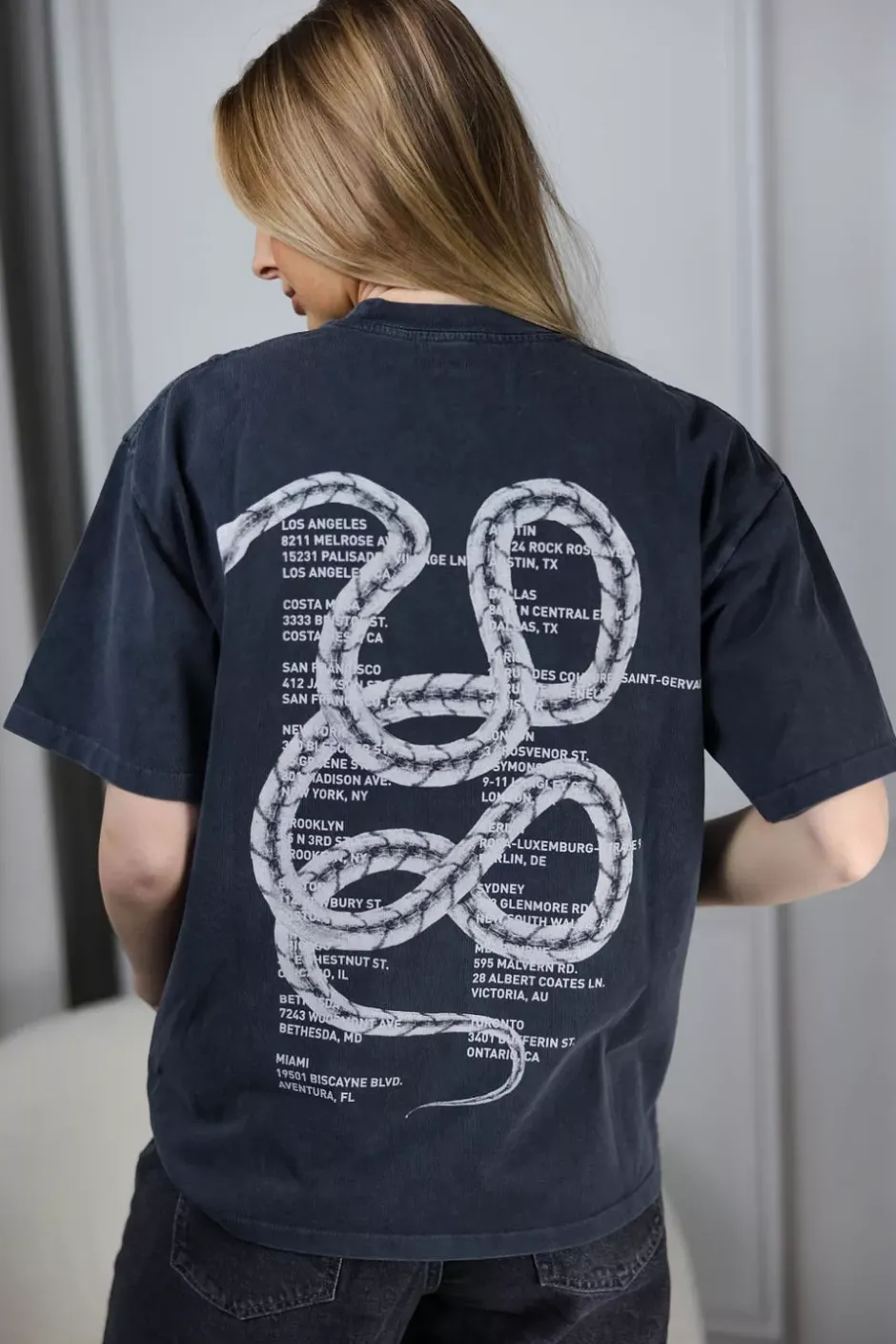 Kent Tee Twisted Snake Washed Charcoal^ANINE BING Fashion