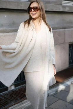 Madeline Boucle Scarf Ivory^TWISTu0026TANGO Fashion