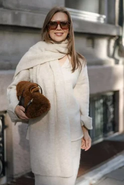 Madeline Boucle Scarf Ivory^TWISTu0026TANGO Fashion