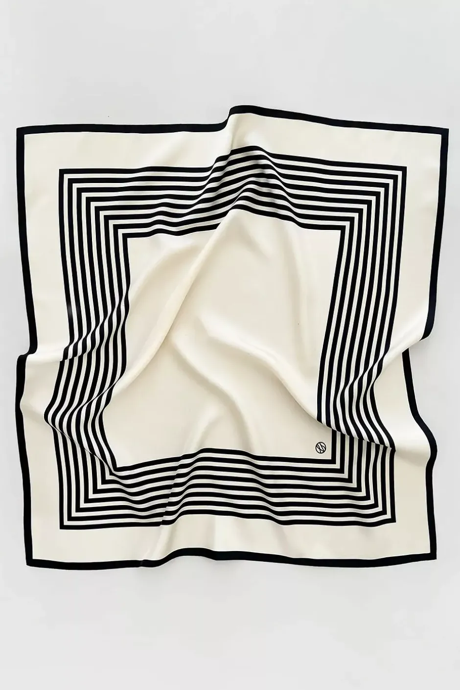 No. 1 Cream & Black^LESCARF Fashion