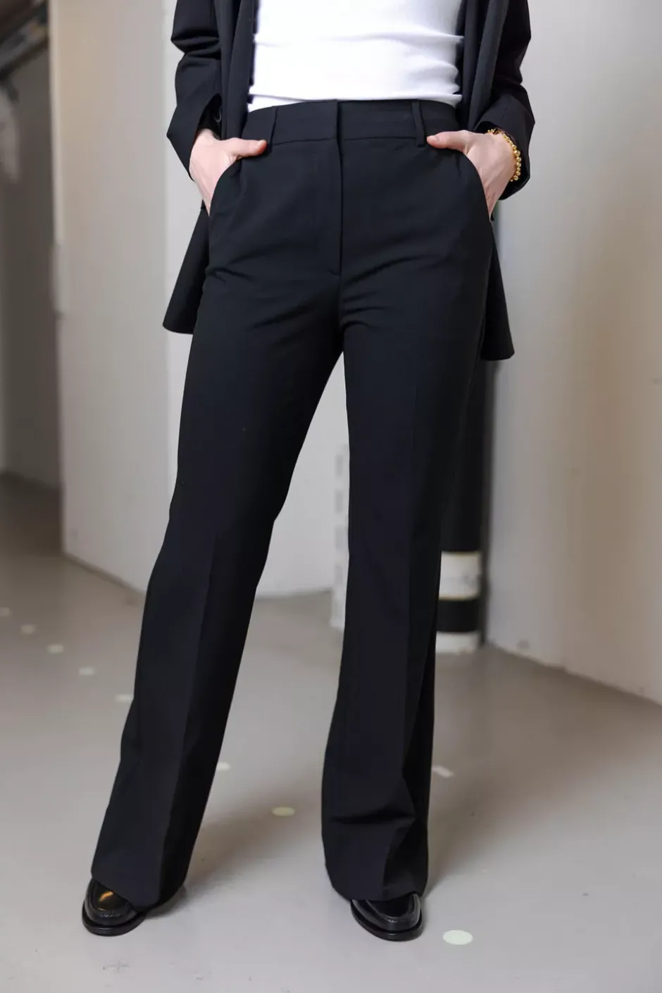 OliviaFV Long 285 Black^FIVE UNITS Hot
