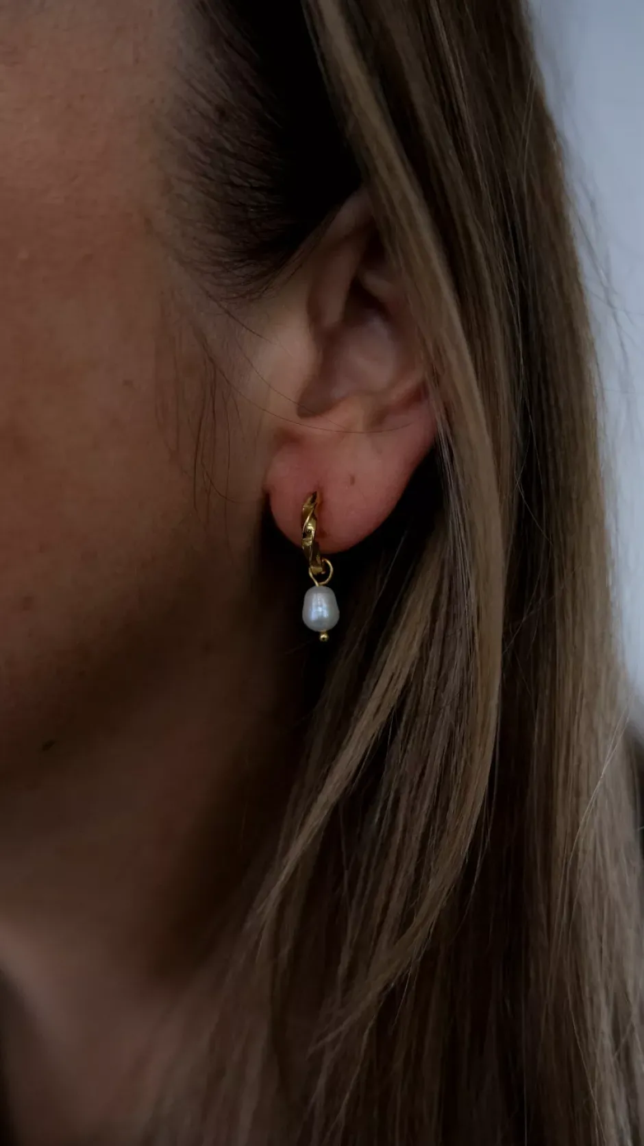 Simple Pearl Hoops Gold^HIIL STUDIO JEWELRY New
