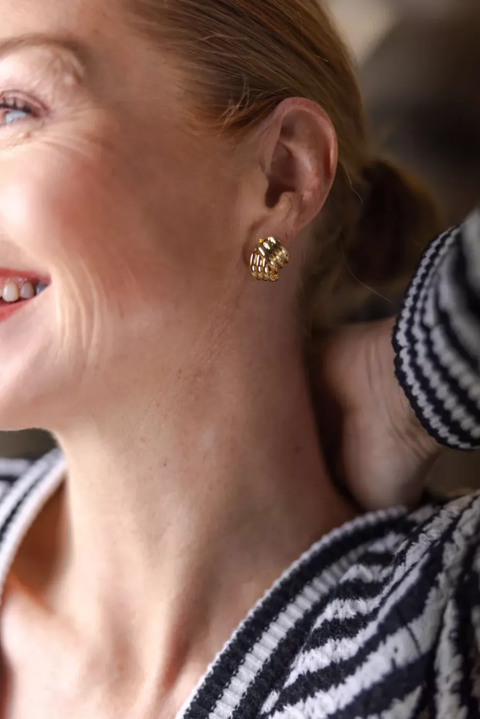 Small Crossover Ribbed Earrings Gold^ANINE BING Sale