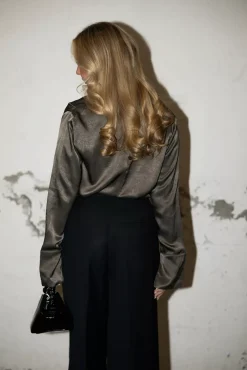 Tammie Satin Blouse Dk Truffle^TWISTu0026TANGO Fashion