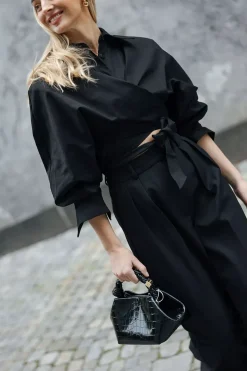 Viola Black^CARMA Online